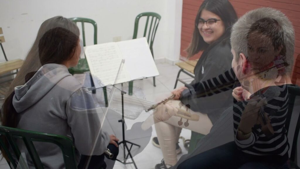 Imatge del projecte Col·laboració musical amb l’Orquestra d’Instruments Reciclats de Cateura